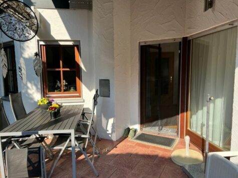 Großzügiges Einfamilienhaus mit Einliegerwohnung!, 70771 Leinfelden-Echterdingen, Einfamilienhaus